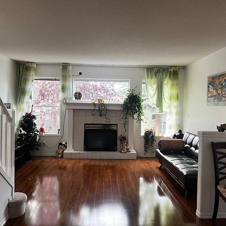 Hidden Valley New Basement Suite With Private Bathroom! Calgary Extérieur photo