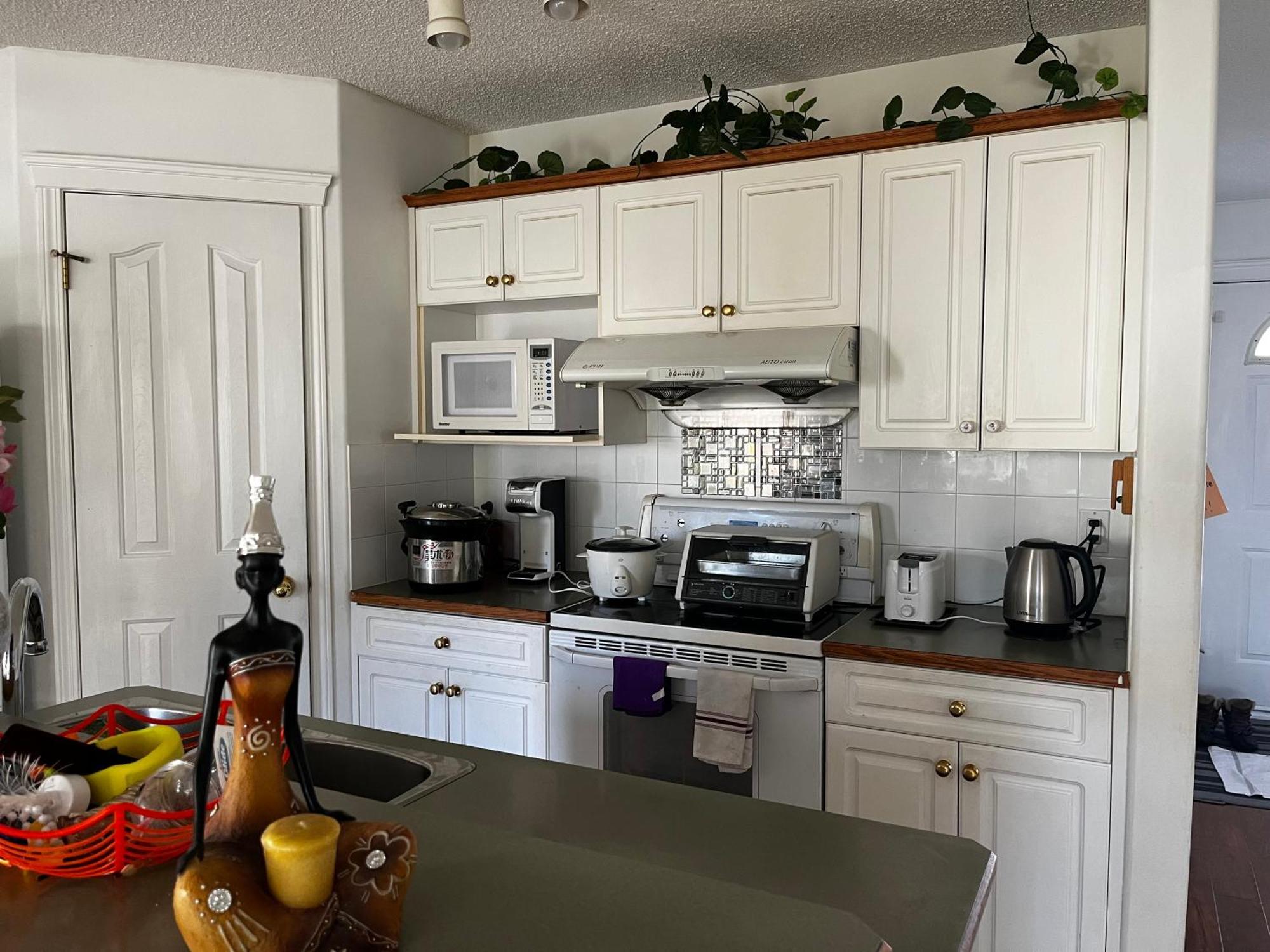 Hidden Valley New Basement Suite With Private Bathroom! Calgary Extérieur photo